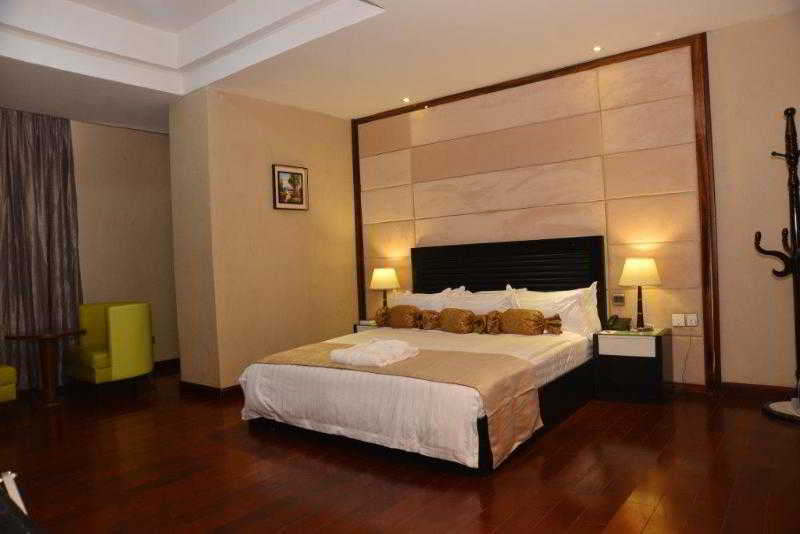 Amber Residence Lagos Bagian luar foto