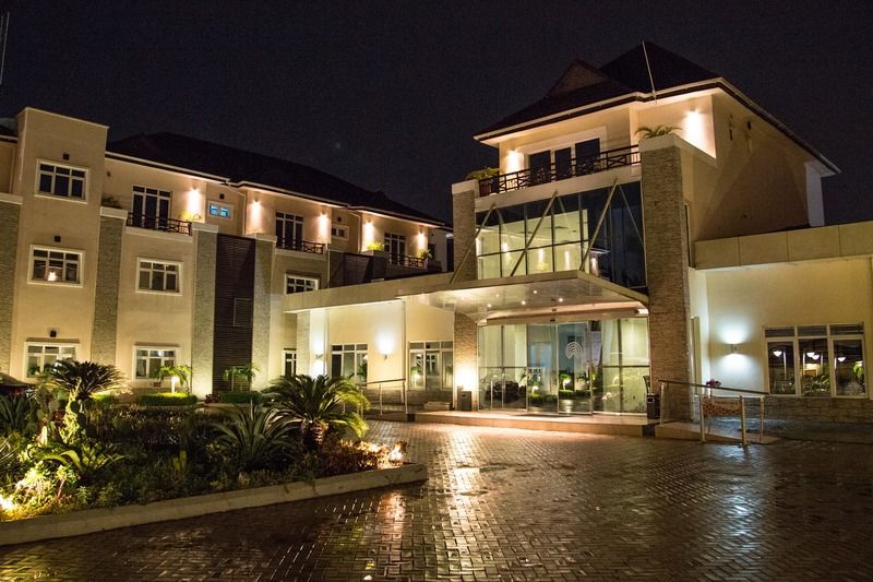 Amber Residence Lagos Bagian luar foto
